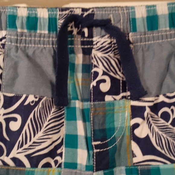 Size 6 gymboree shorts - Picture 3 of 6